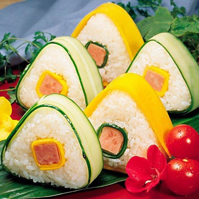 Molde Para Sushi Triangular Y Onigiri - Juego De 4 Moldes (2 Grandes Y 2 Pequeños) Con 2 Cucharas, Color Rosa Y Amarillo