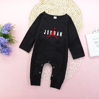 Ropa de bebe jordan best sale recien nacido