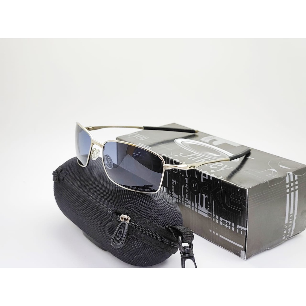 Gafas best sale oakley titanium