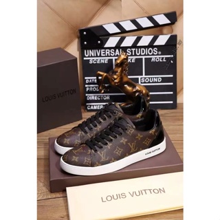 Las zapatillas de Louis Vuitton denim son todo lo que querrías para llevar  con tus vaqueros