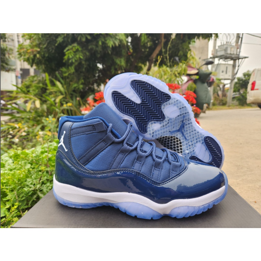 Jordan 11 cheap azul con negro