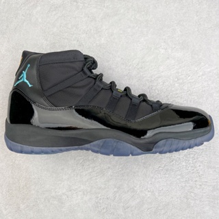 Jordan 11 negro discount con blanco bajito